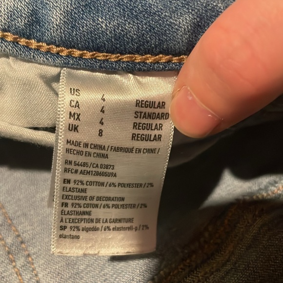 American Eagle ripped jeans, extreme stretch size 4 - Picture 6 of 7